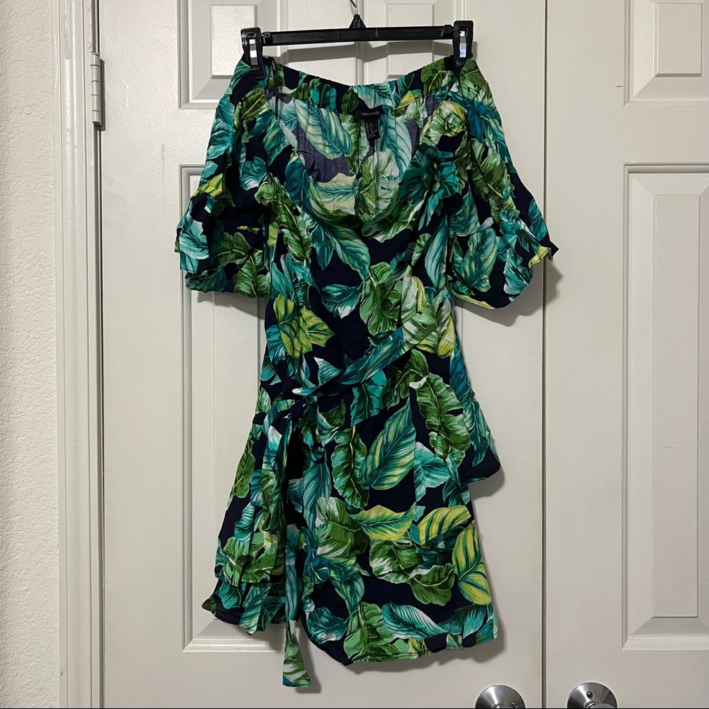 LAST CHANCE 🌿 NWOT Small Forever 21 Tropical Dress 🌿